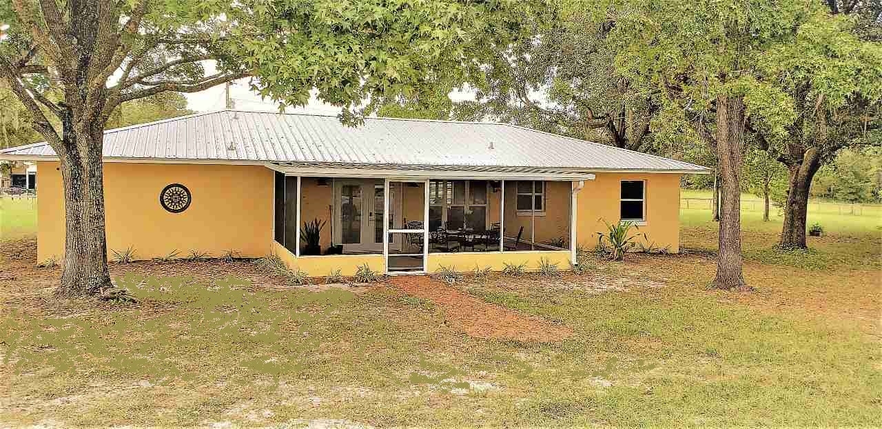 Vacation Rental Cabin Close to Gainesville and Ocala