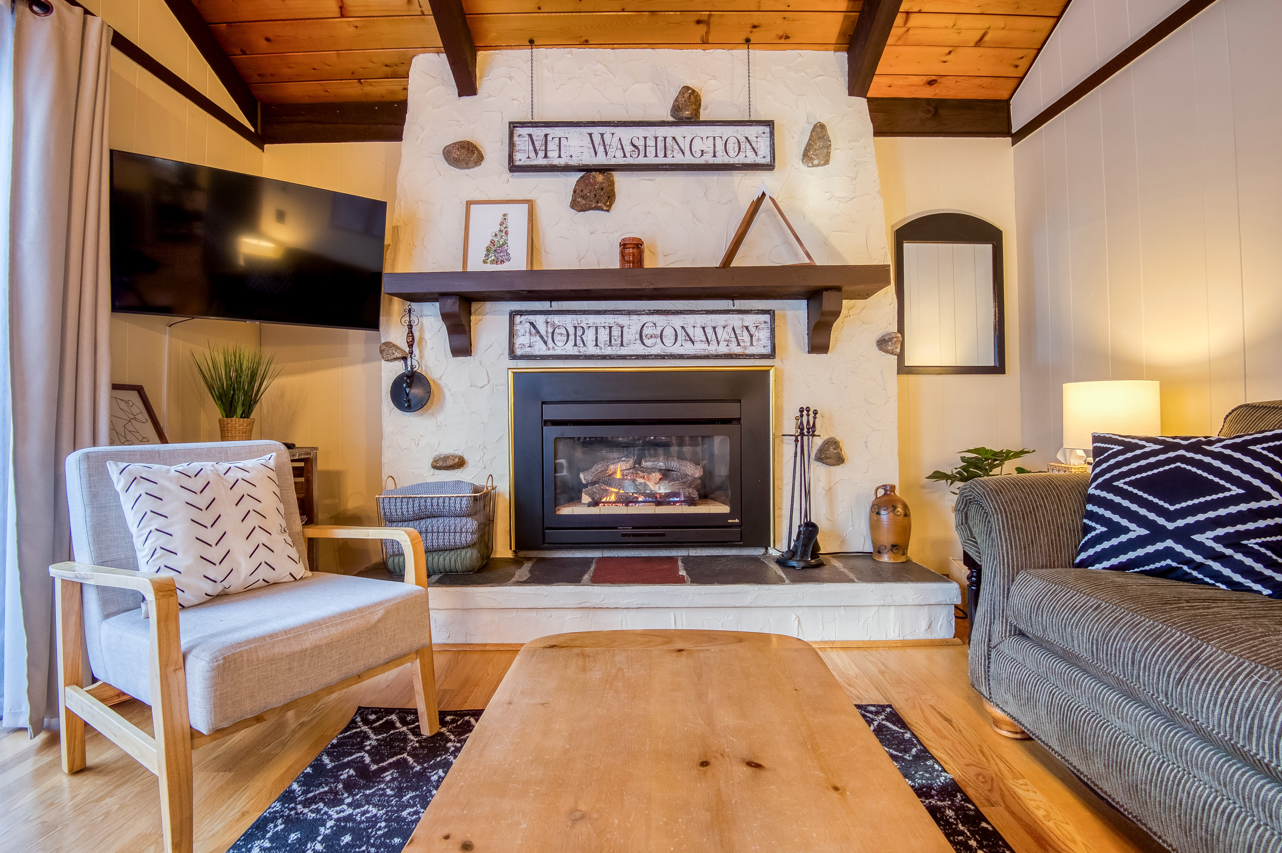 White Mountains Livingroom
