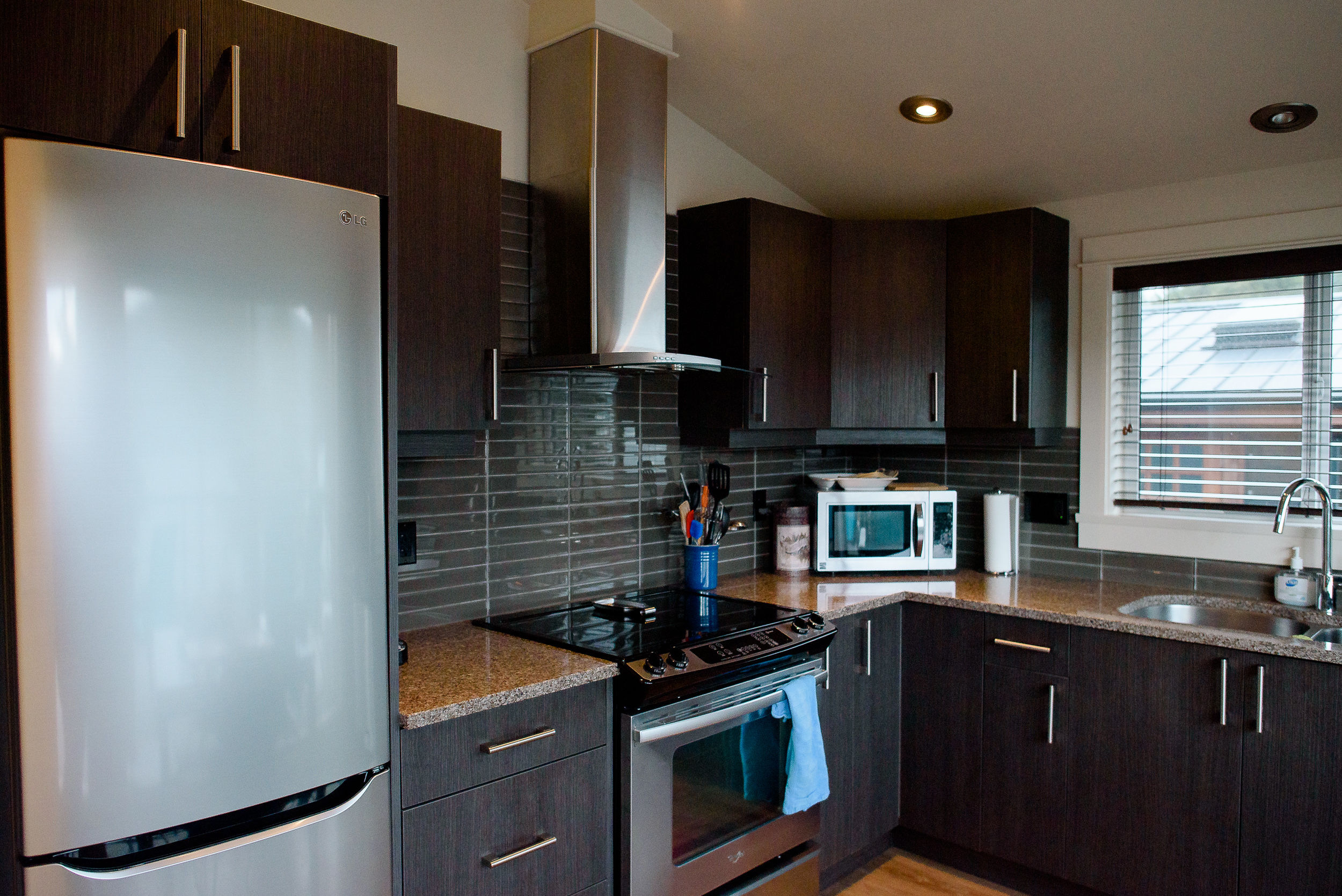Fish Tales Cottage modern kitchen