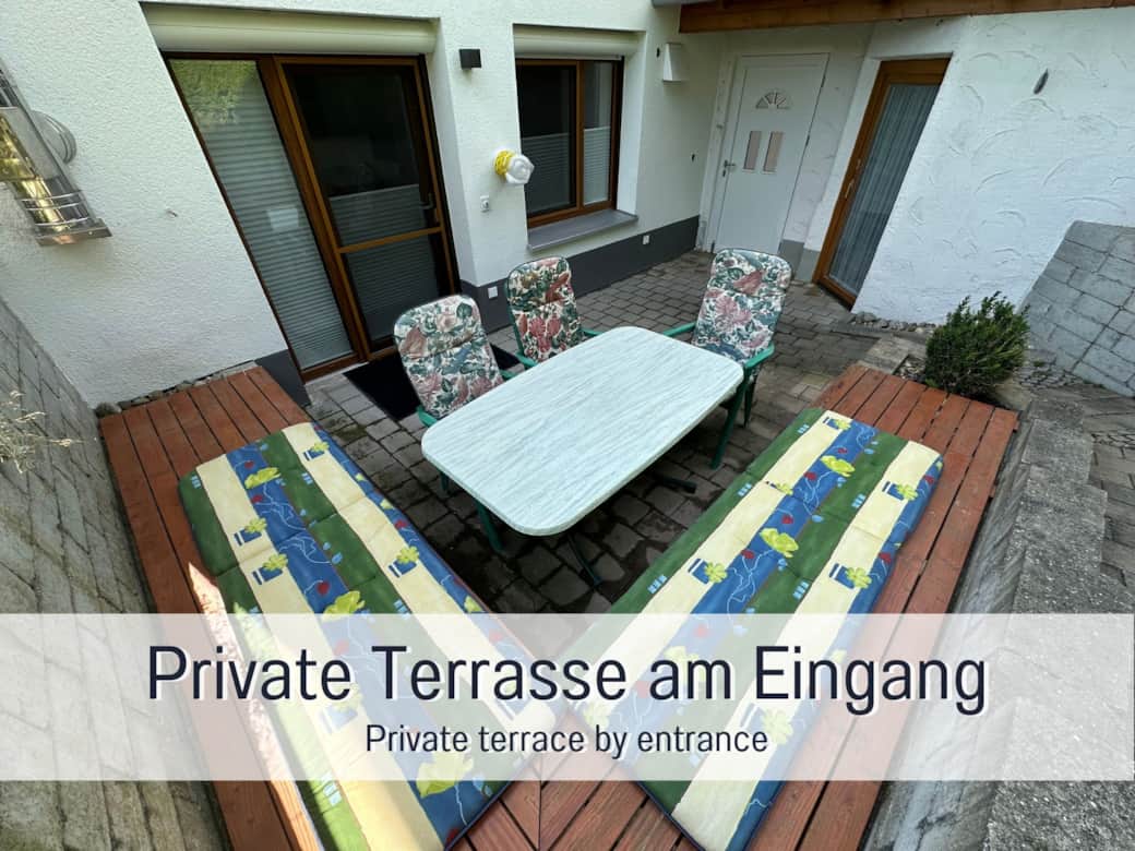 Private Terrasse direkt an der Ferienwohnung