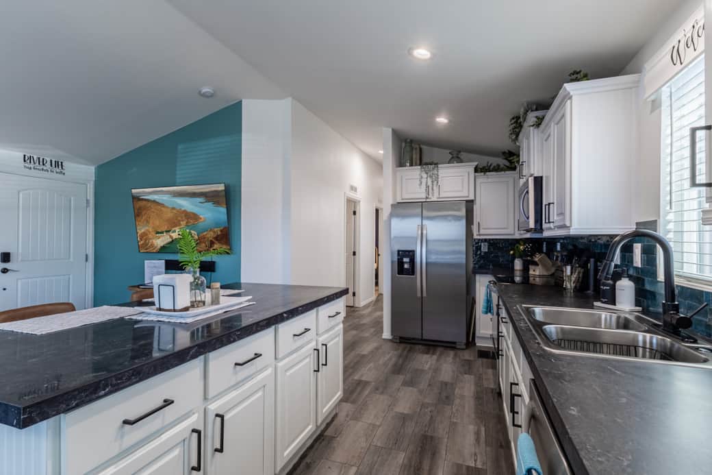 Gather & prep—large island + dining for 6 makes meals effortless