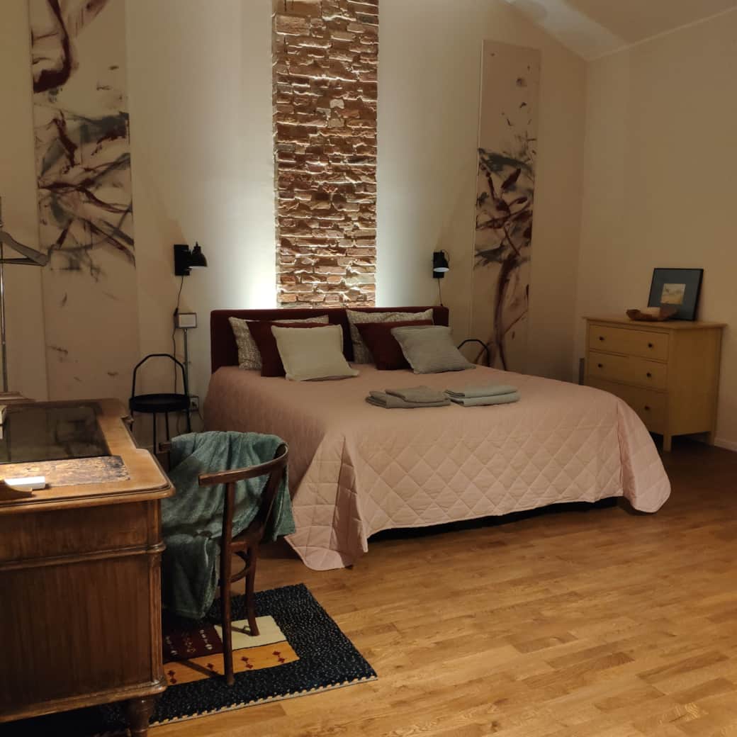 Bedroom with a King size bed