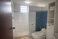 Casa Martina – Badkamer met blauwe accenten