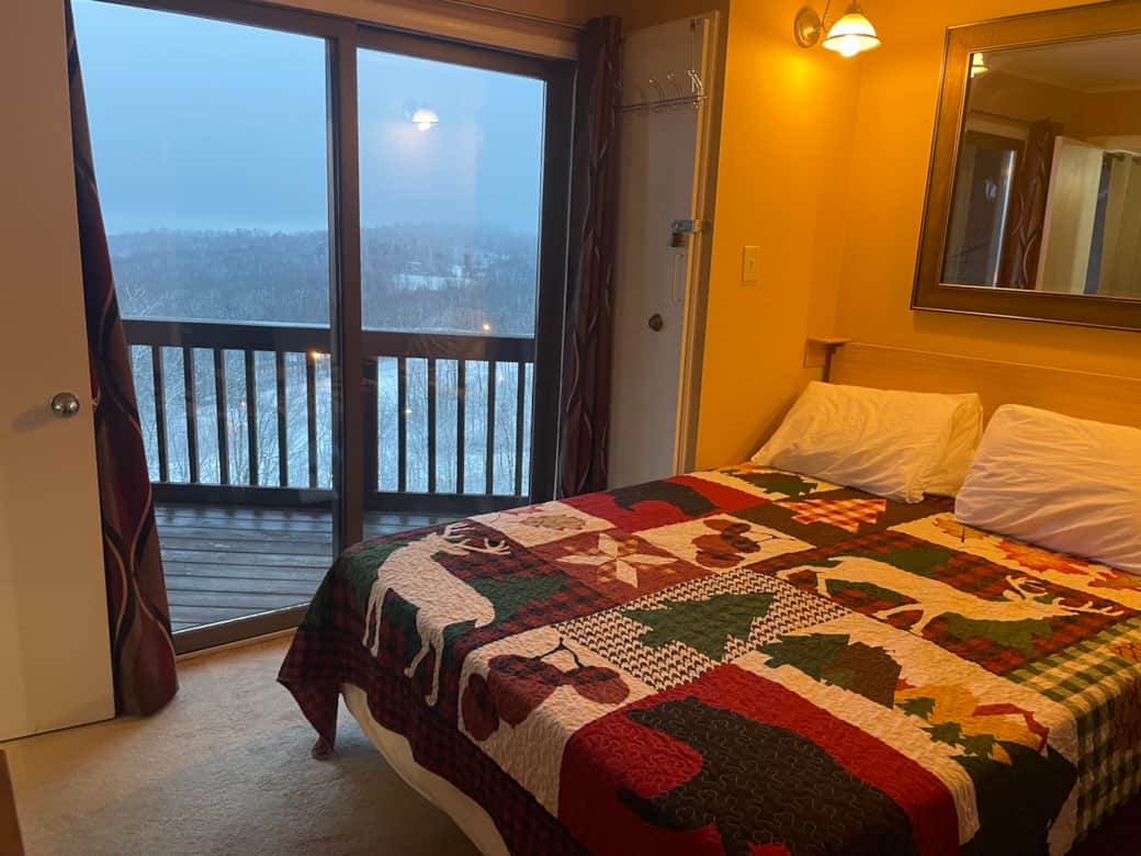 Main bedroom Main bedroom