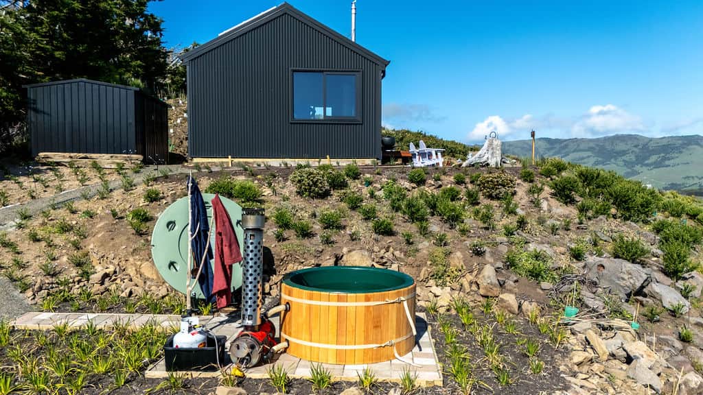 Kūkupa Matairangi Glamping retreat with outdoor bath