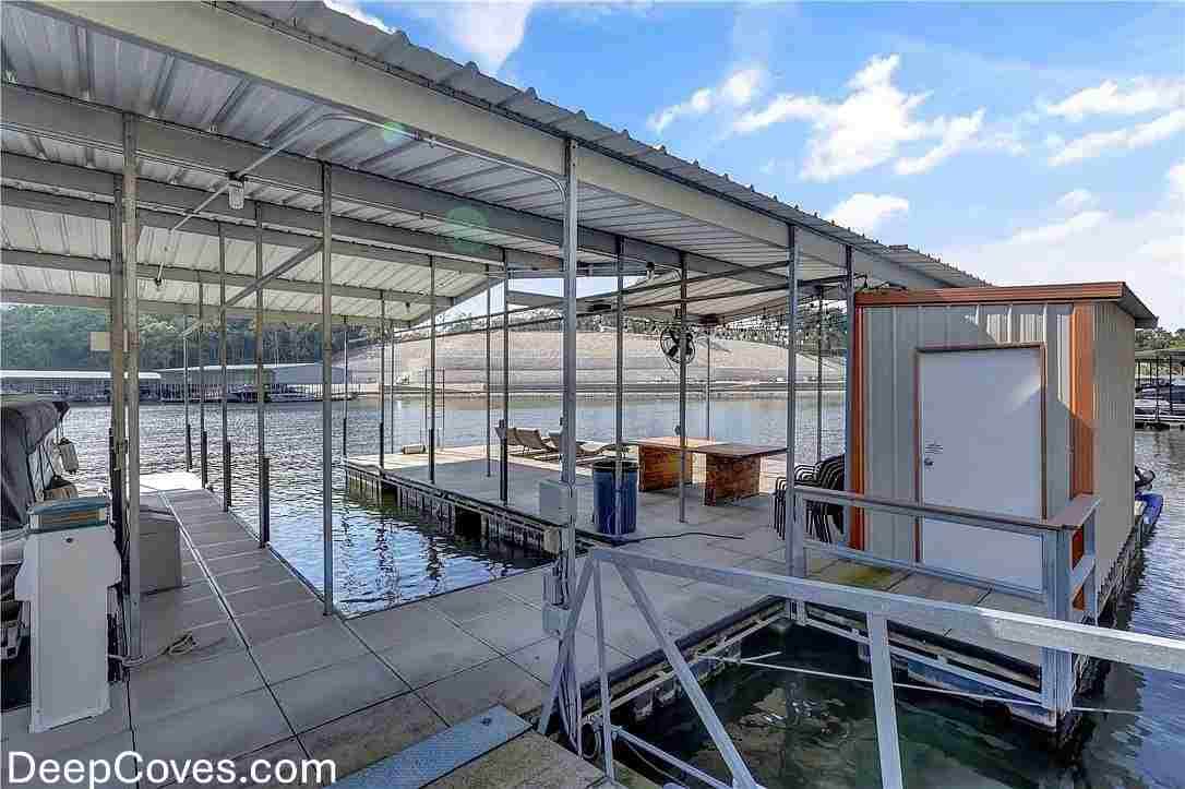 Dock Small Slip M.JPG