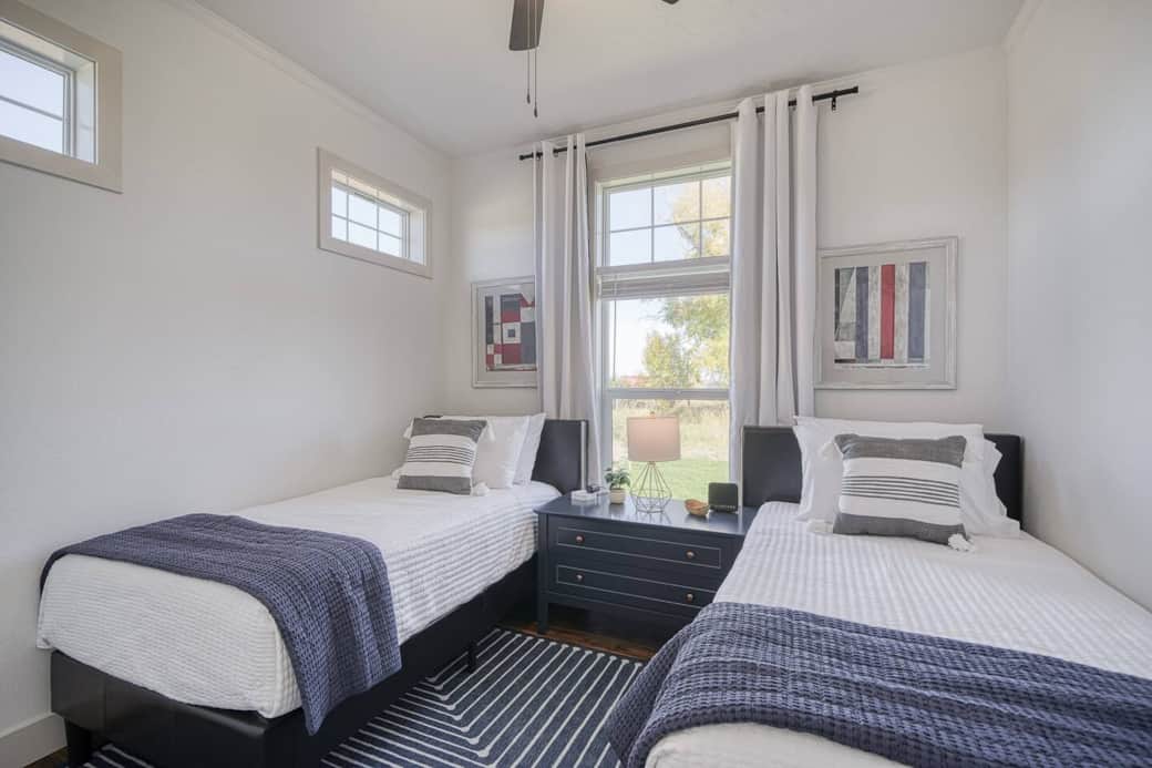 Twin bedroom perfect for family or friends Twin bedroom perfect for family or friends