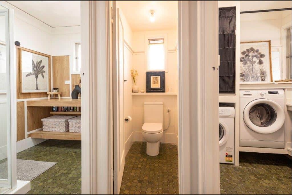 Bathroom/Laundry