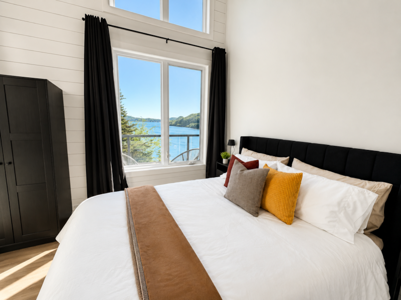 Fall waterfront getaway at Islands in the Bay Cottages