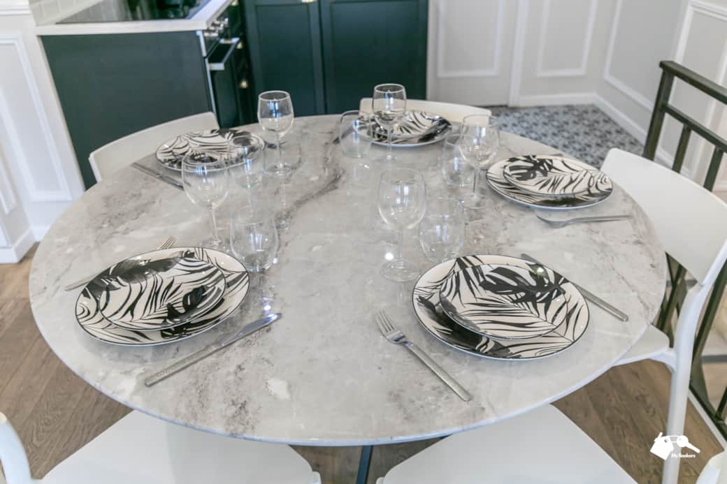 Salon avec coin repas