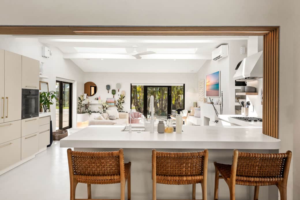 74D8ABE9 334B 4DF6 895D 8725C220A992 74D8ABE9 334B 4DF6 895D 8725C220A992