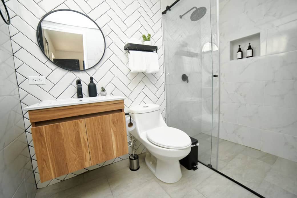 Full Master Bathroom #2