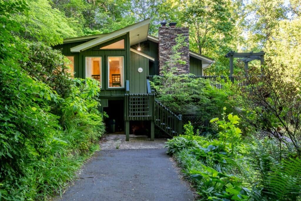 Welcome to Pisgah Park Hideaway! Welcome to Pisgah Park Hideaway!