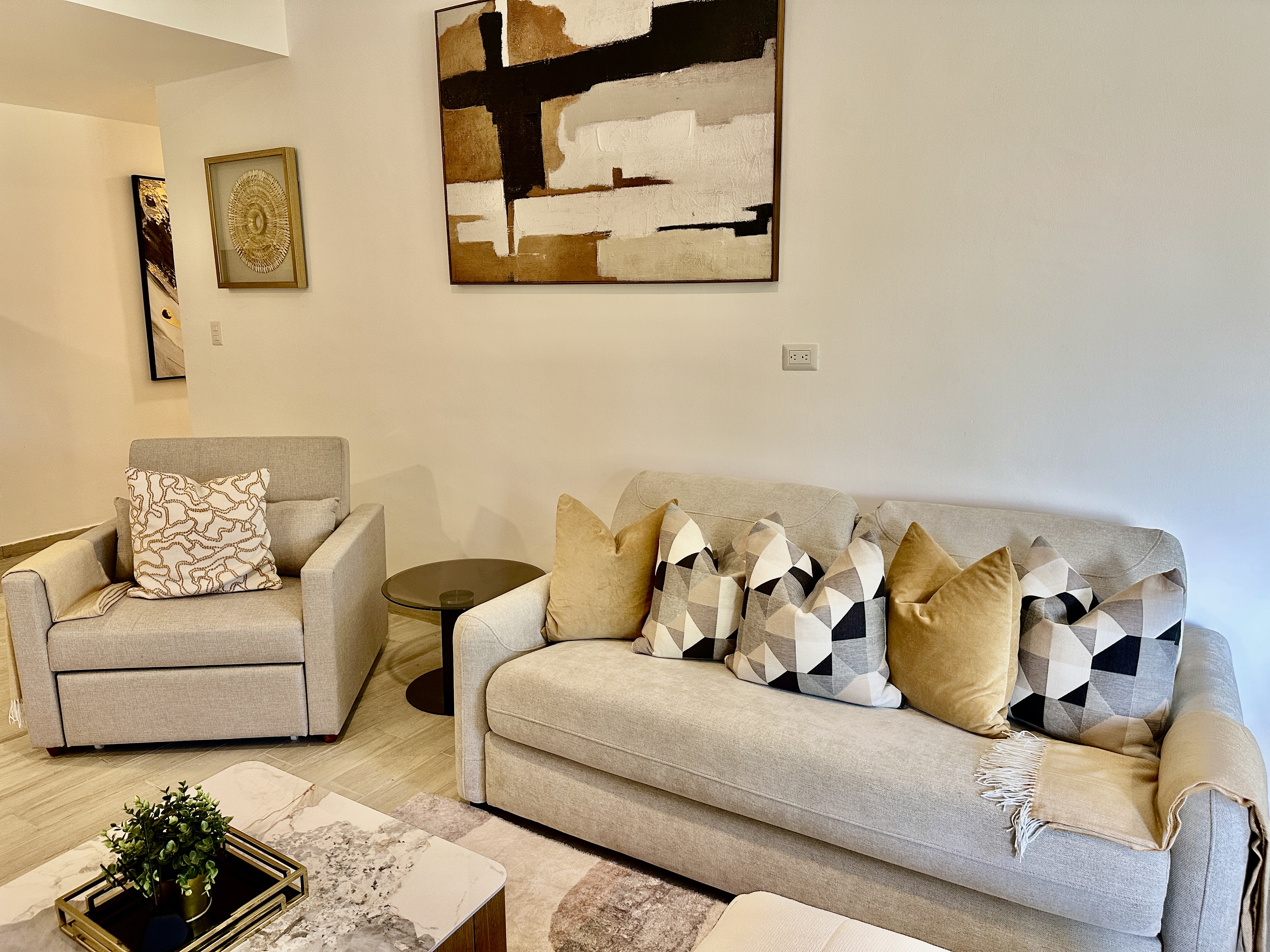 1 BR condo with private Picuzzi - ONA Residences photo 3