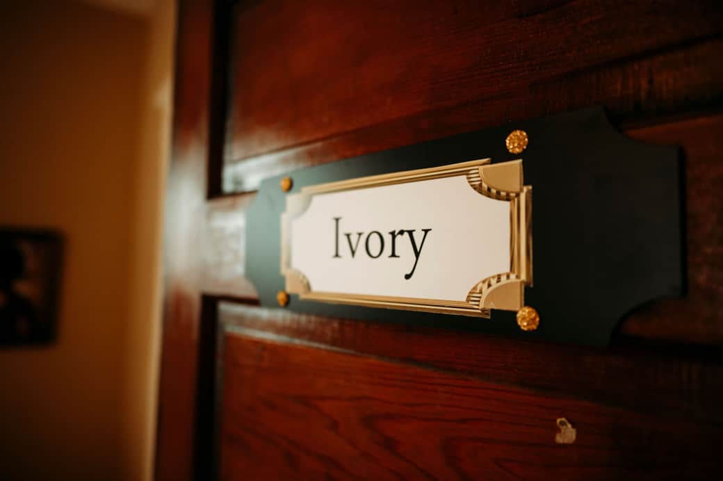 Ivory Suite - Door Ivory Suite - Door