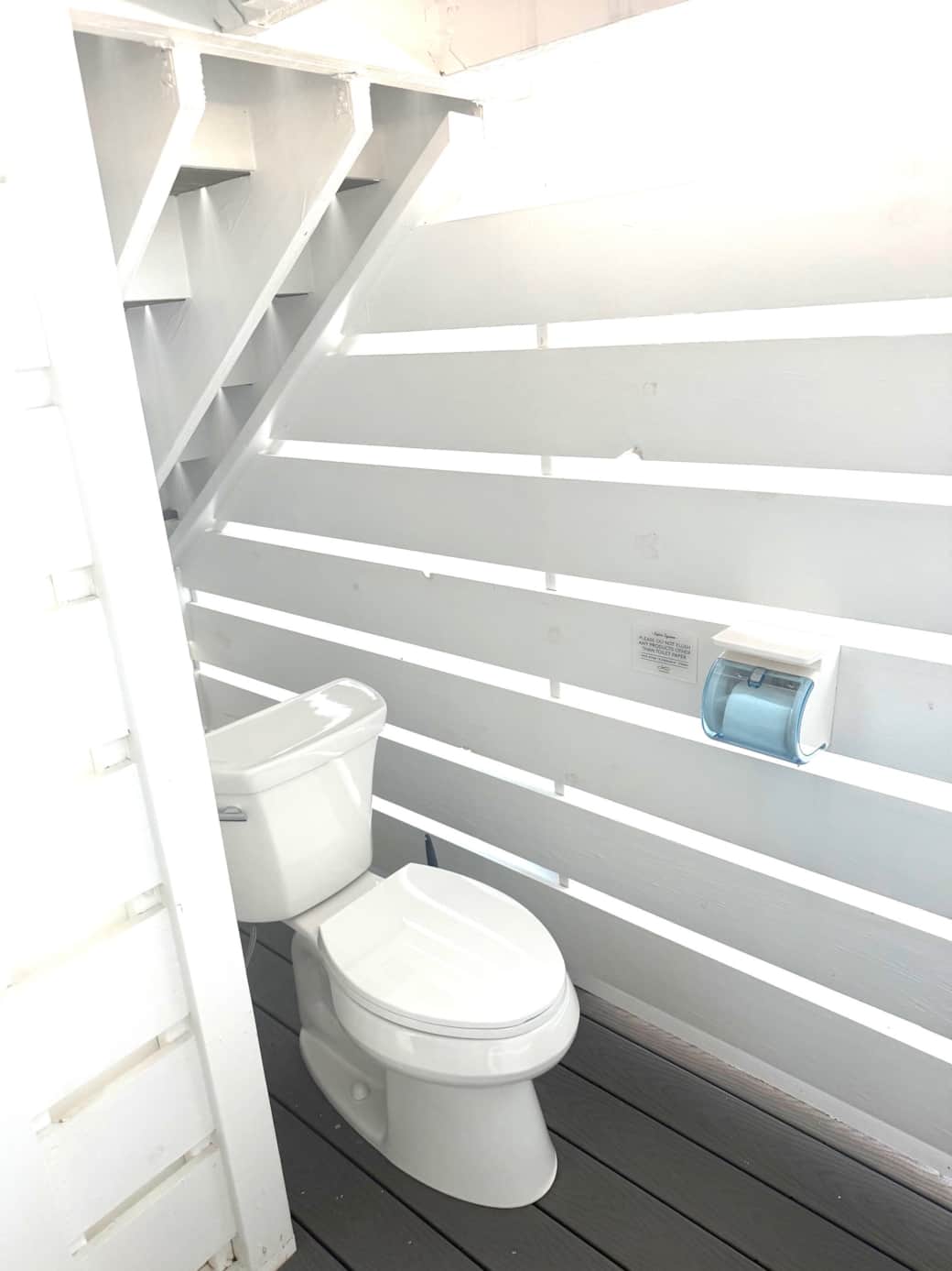 Outdoor toilet