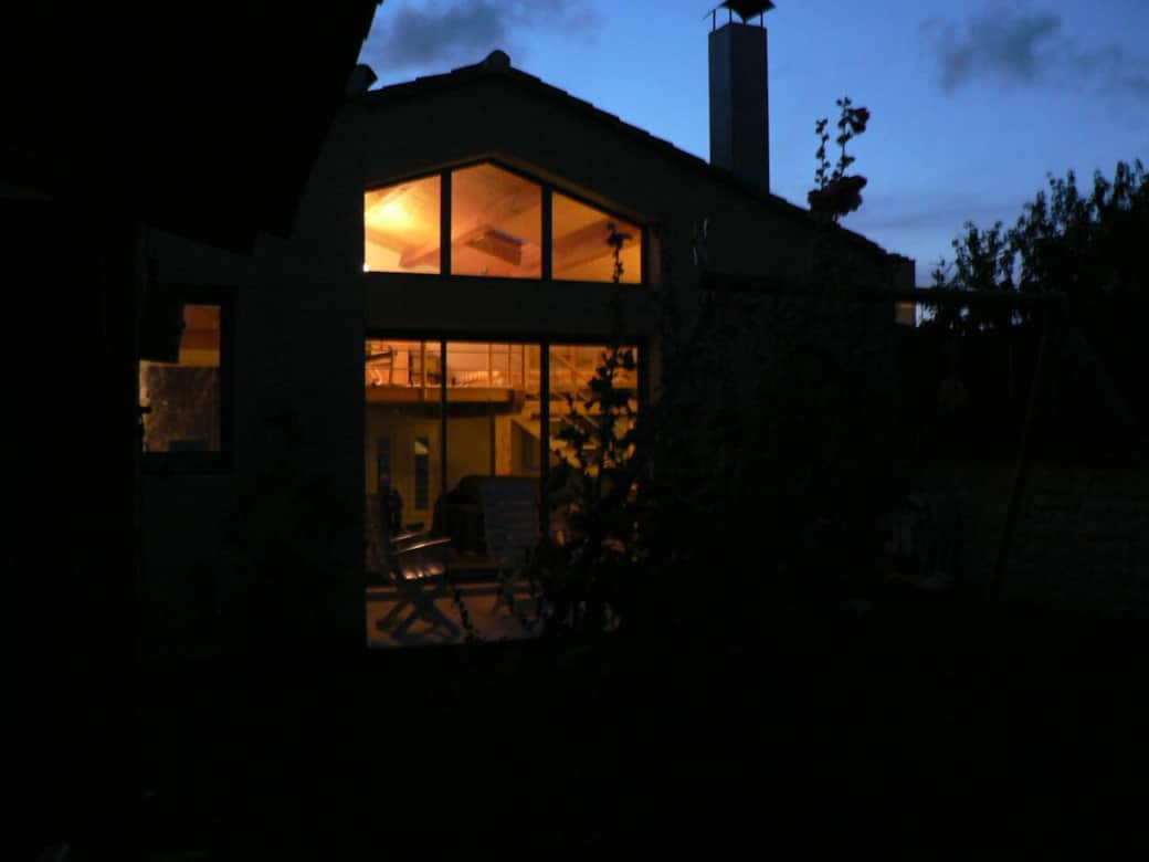 Ambiance nocturne sous le ciel étoilé