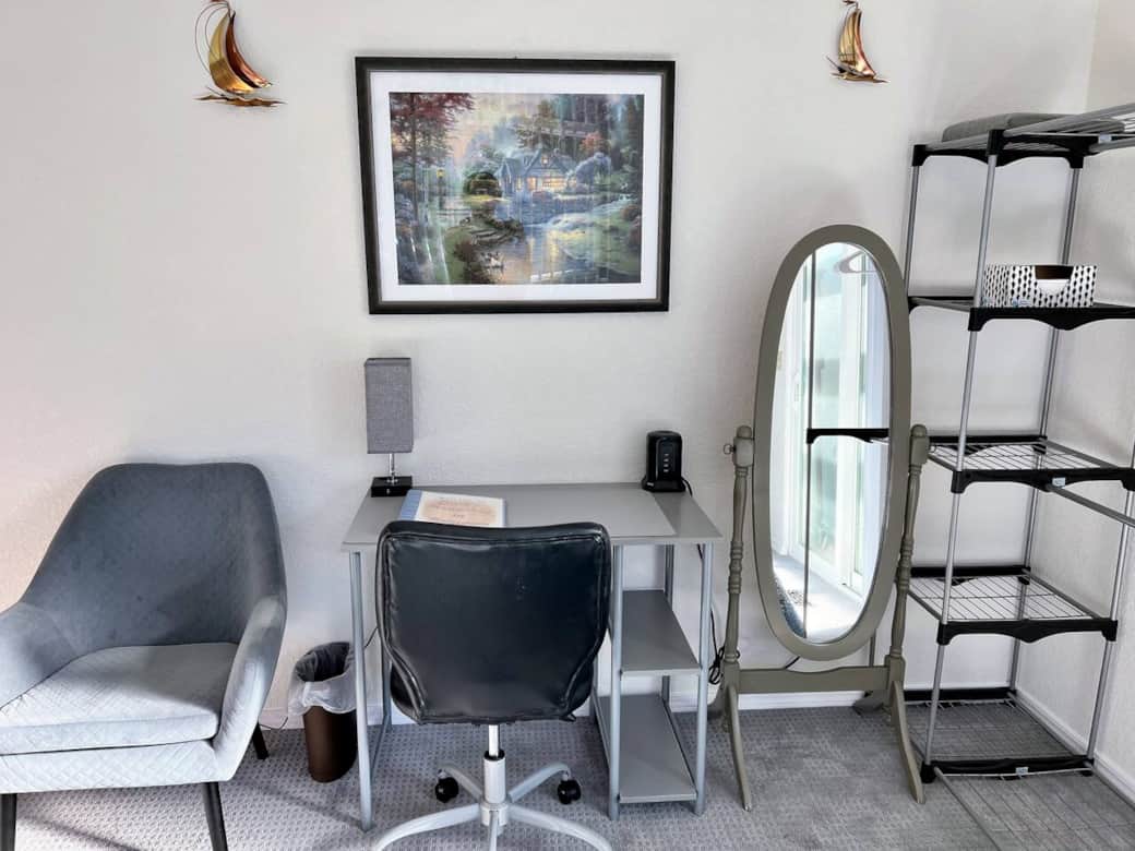 Desk and Furnishings
