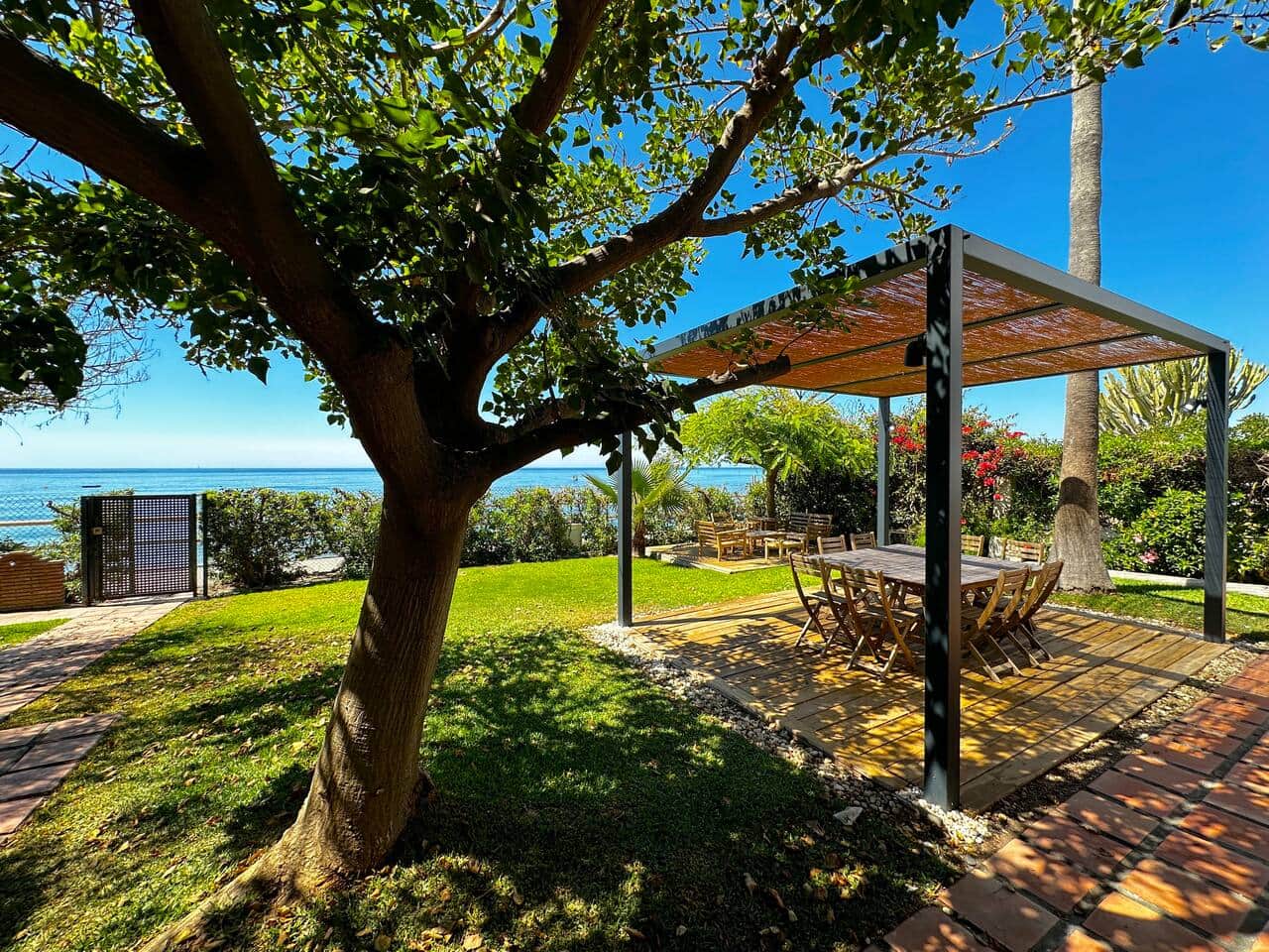 VILLA ALBORAN Beachfront House Rincón de la Victoria Málaga HOMINGBOOK