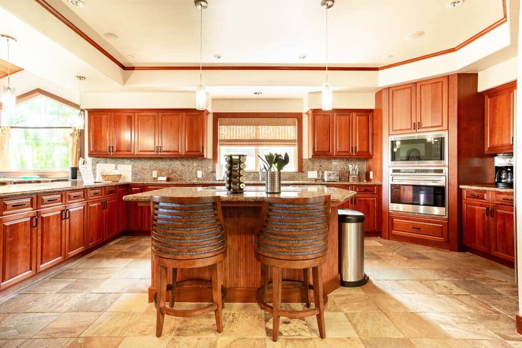 Kitchen with ample space to prepare the fresh Hawaiian fish and produce