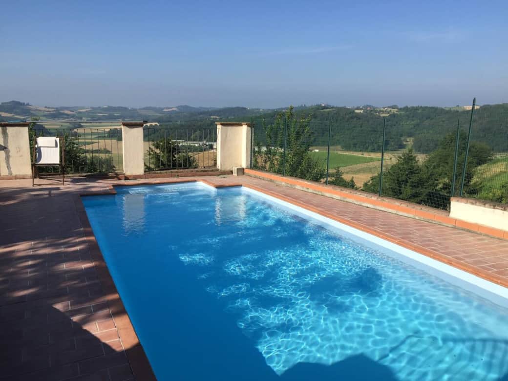 piscina con vista panoramica piscina con vista panoramica