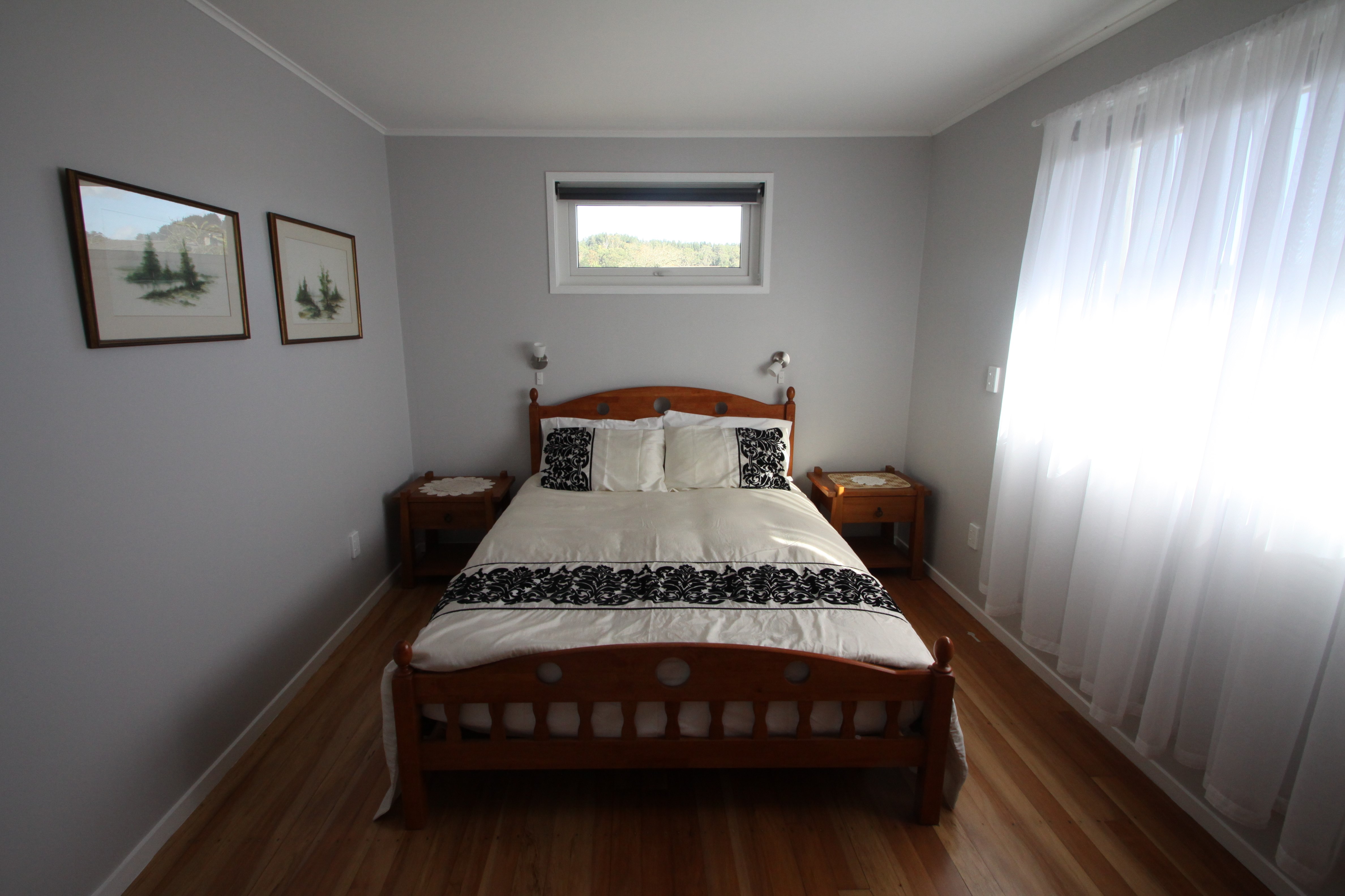 Master bedroom, electric blankets