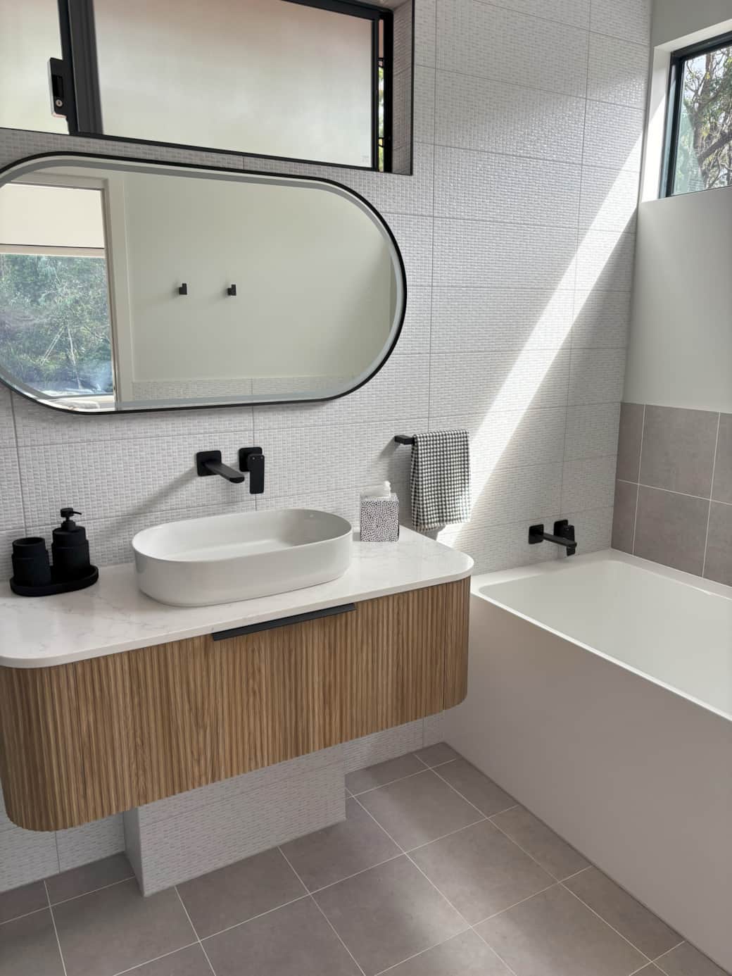 Bathroom 1 - vanity & bath