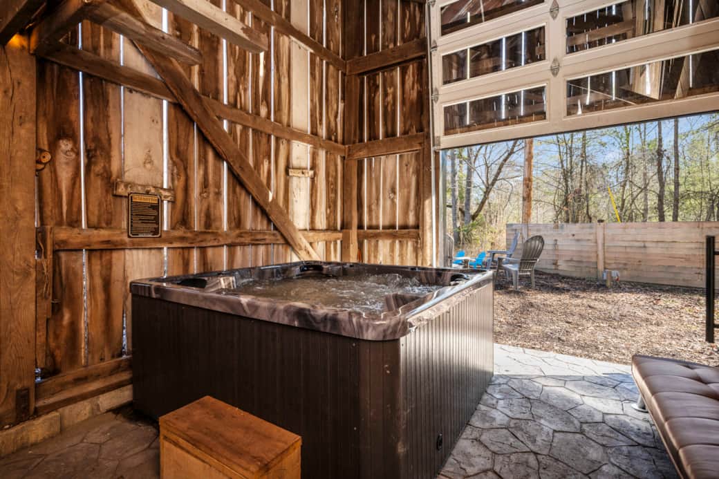 Enjoy the private hot tub. Enjoy the private hot tub.