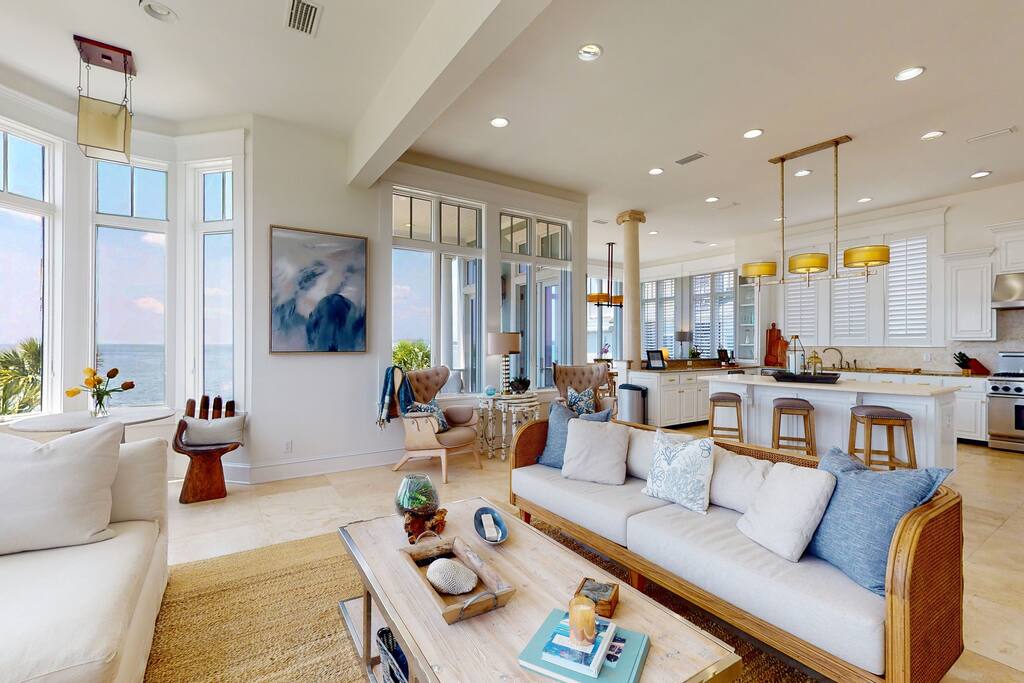 Large living area, kitchen, breakfast nook