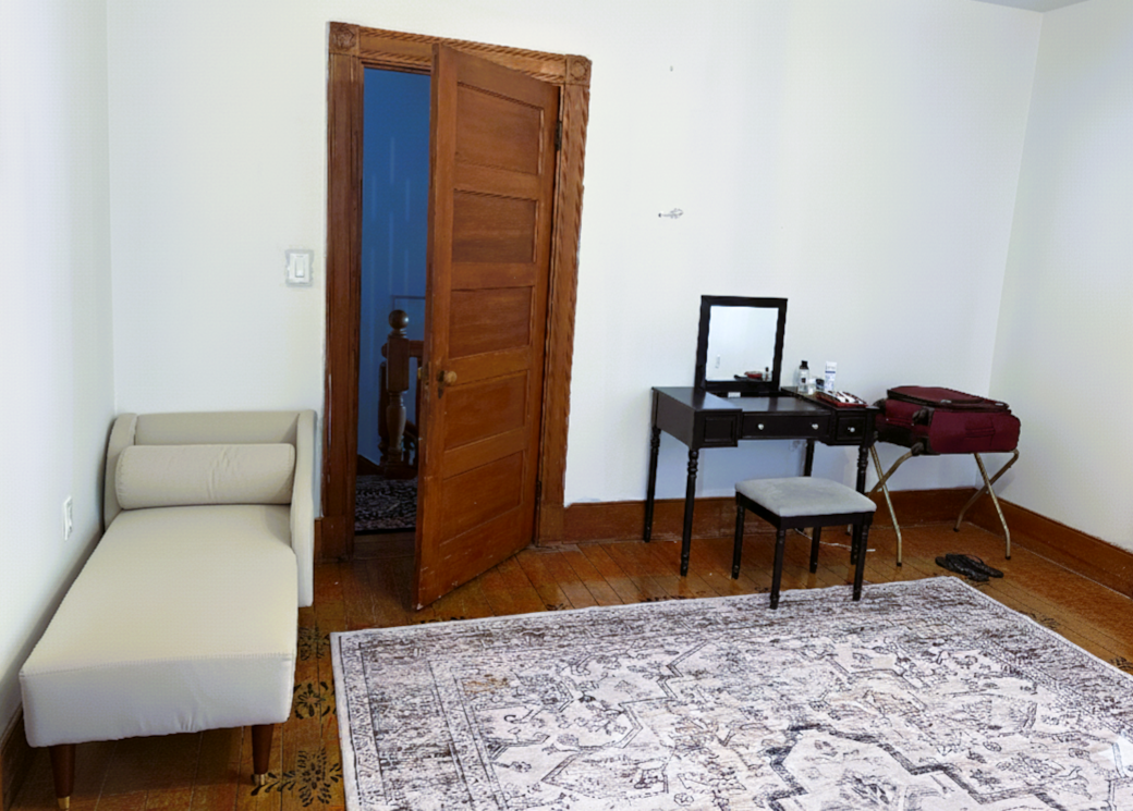 Promenade Sanctuary - chaise lounge, vanity with mirror