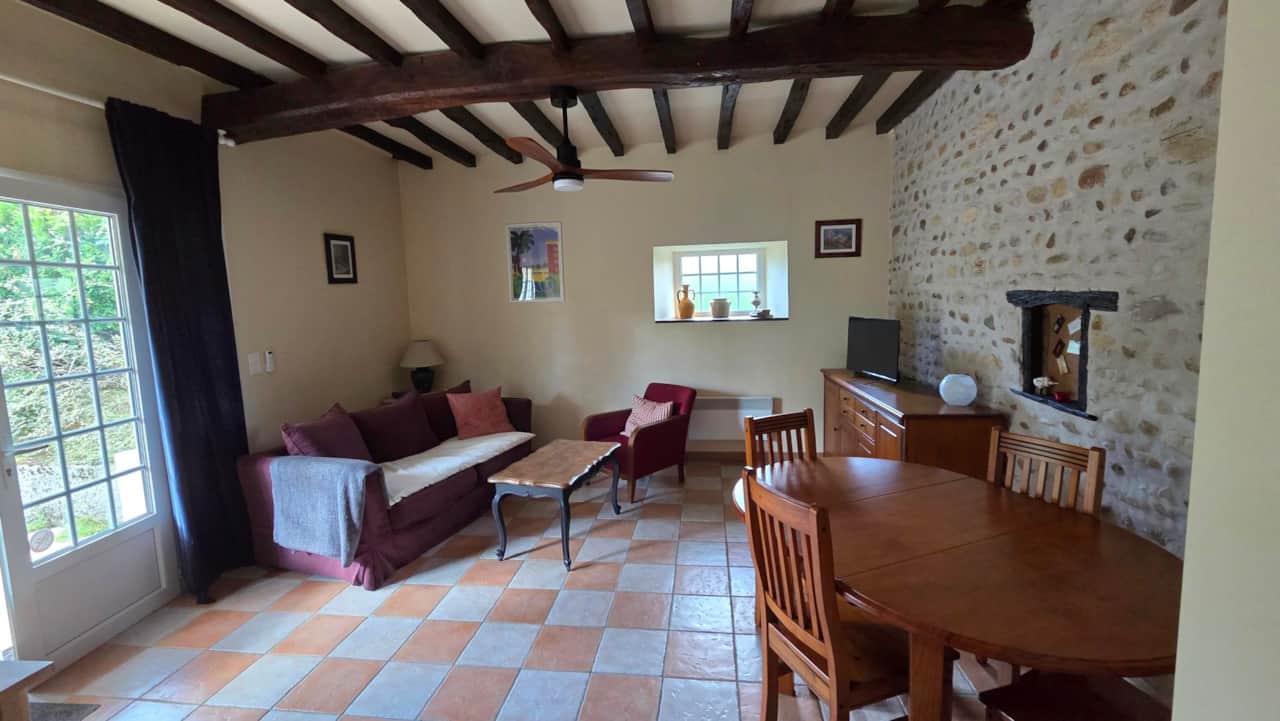 Salon, The Cottage gite, Gites de Bernet, Monein, Pyrenees Atlantiques, France v2