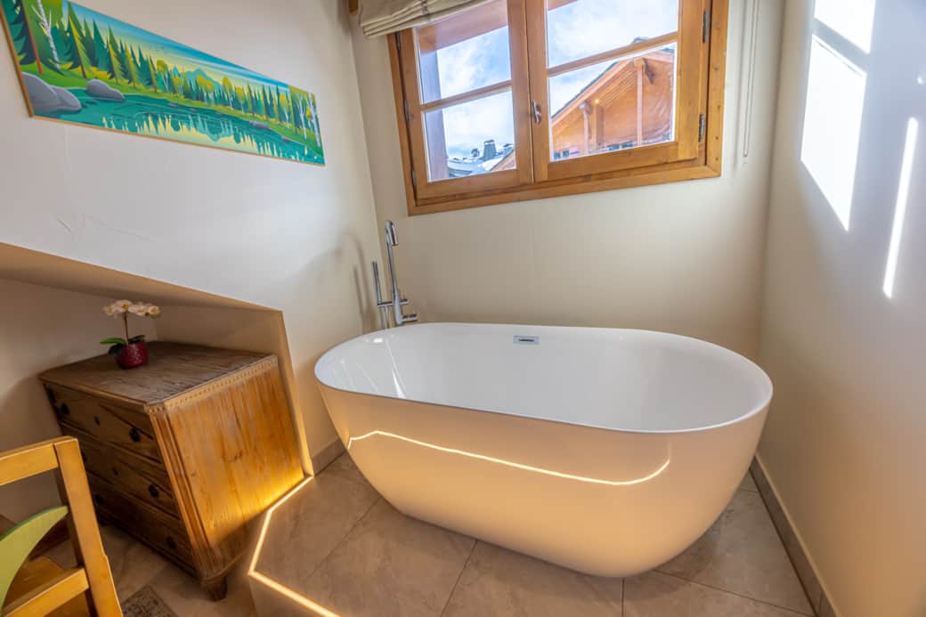 Piste Noire freestanding bath