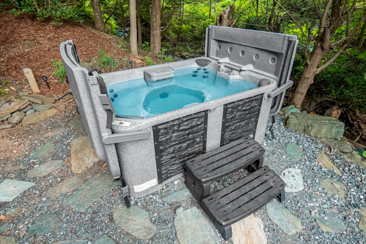 Tiny Escapes Cozy Cottage in Todd North Carolina - Unique Upscale Rentals for All of Life's Moments