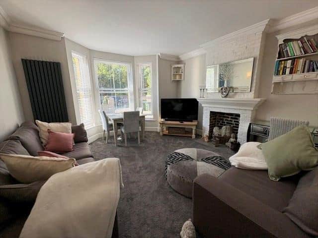 Lounge 3.jpg
