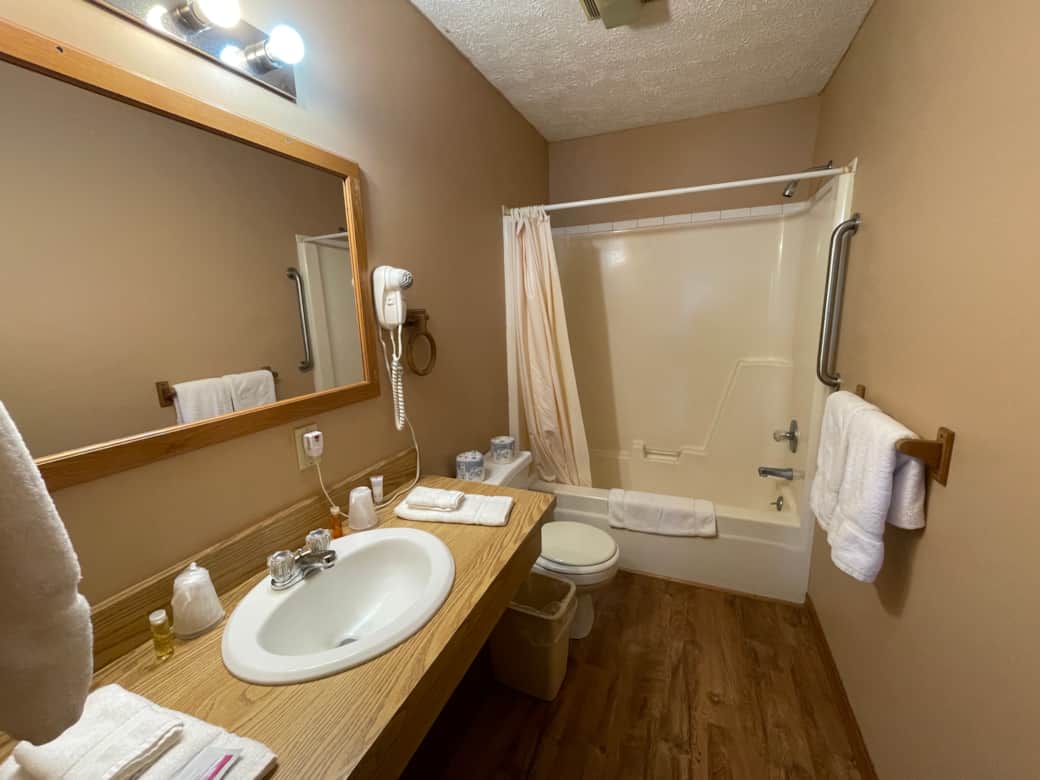 Standard Bathroom Standard Bathroom