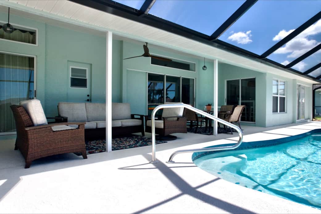 Lots Of Outdoor Seating