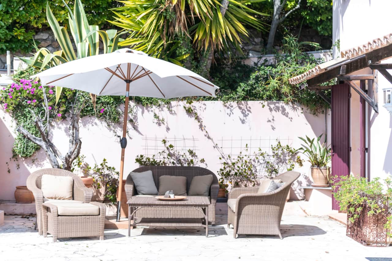 Outdoor lounge area