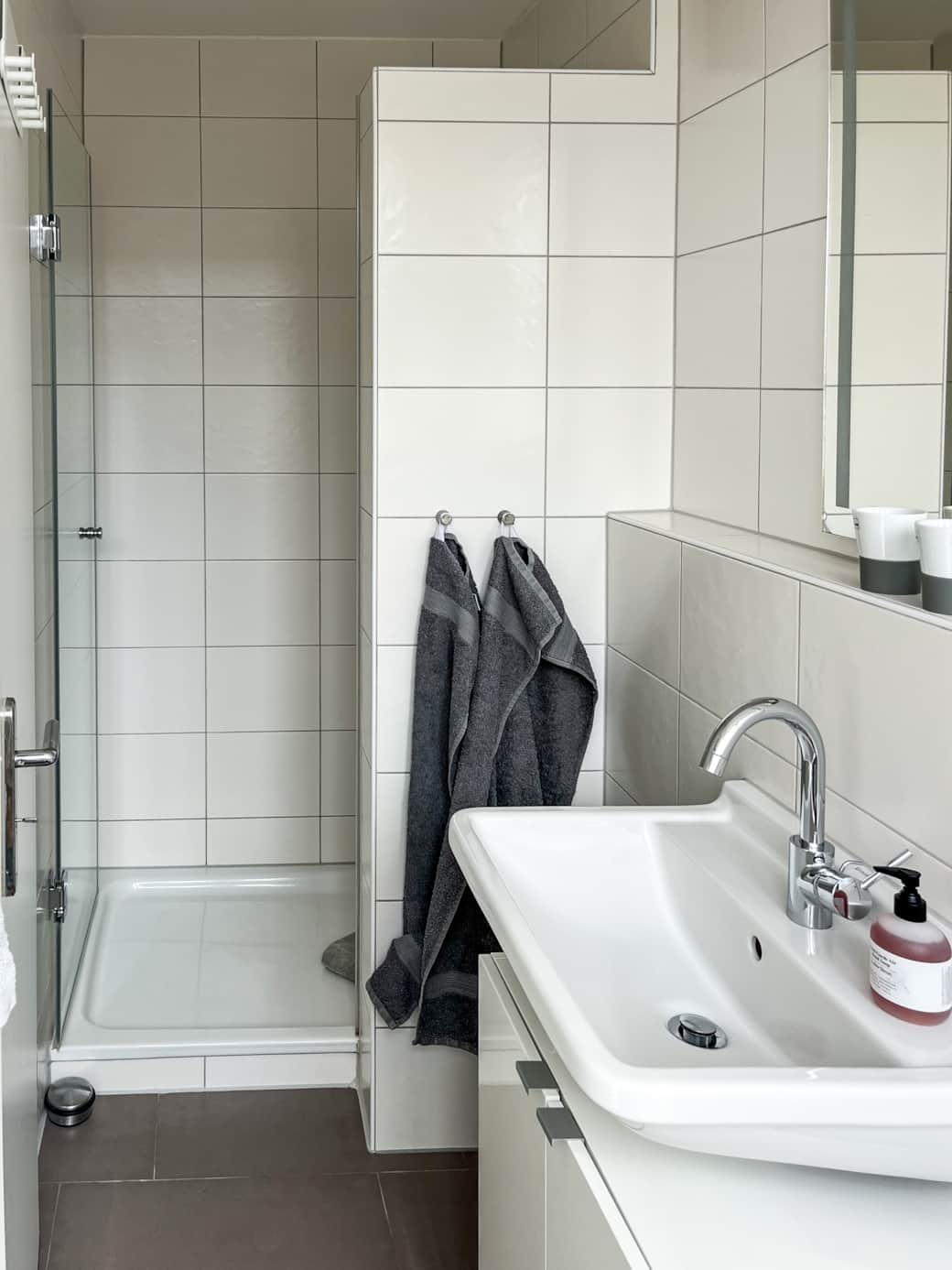 Badezimmer mit Dusche