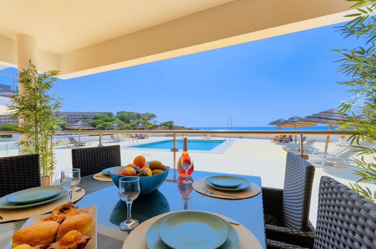 AT23 Varandas do Mar Poolside Apt