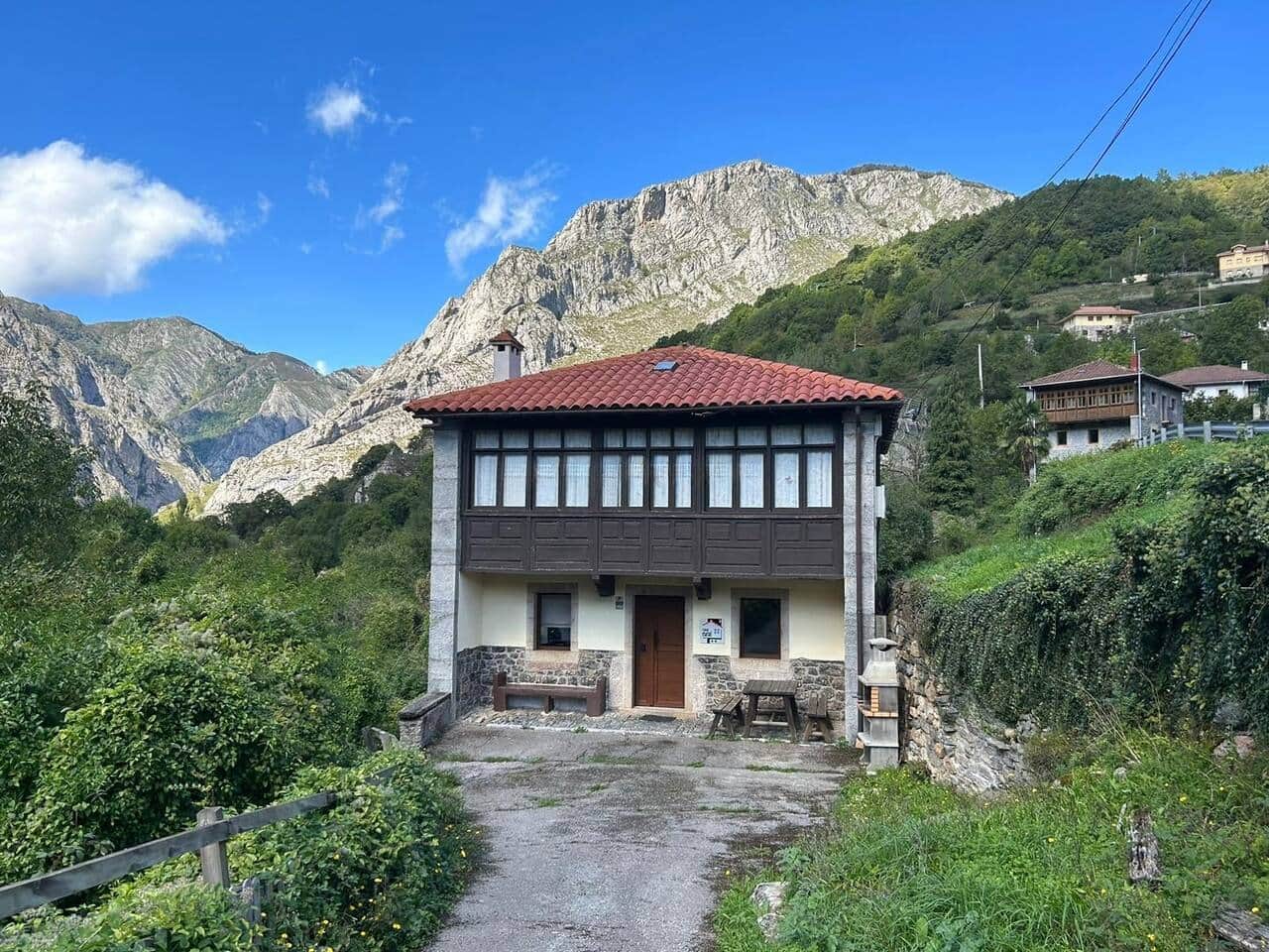 Casa rural de piedra con jardín y barbacoa en Ribota, Picos — foto 1