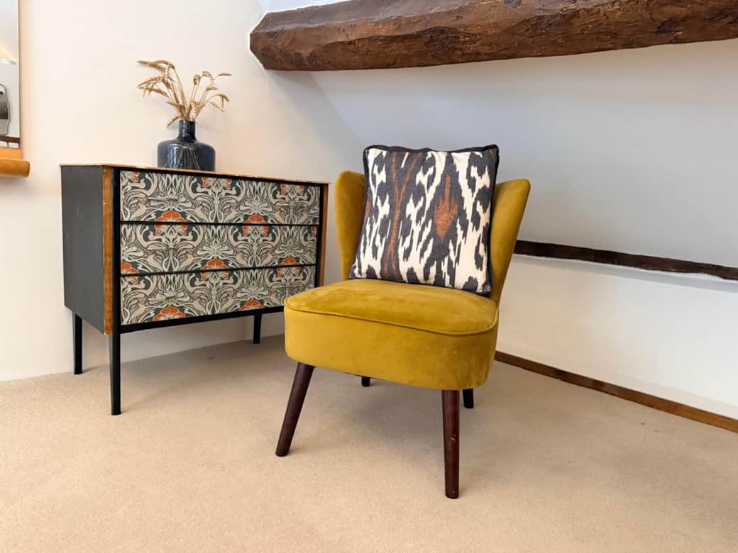 Bedroom seating area