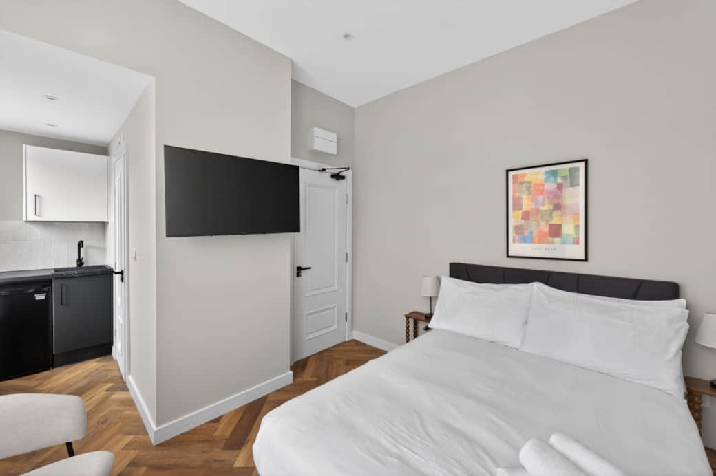 Room 4
