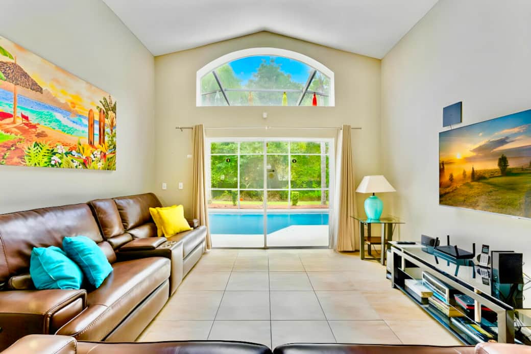 Sitting room with TV