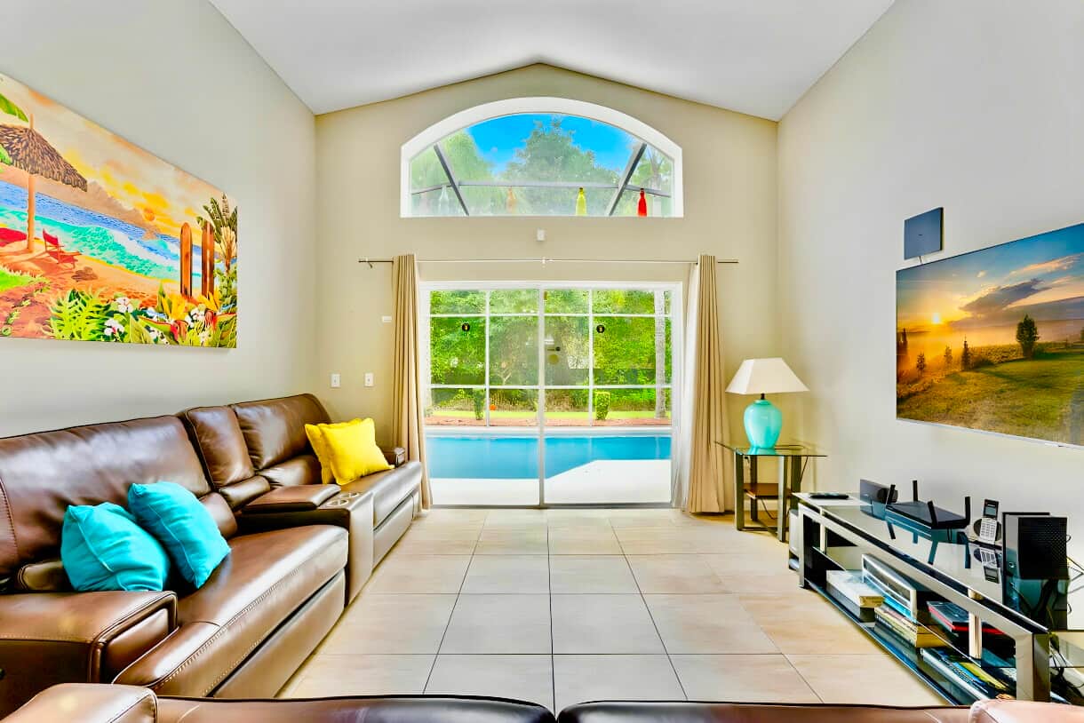 Sitting room with TV