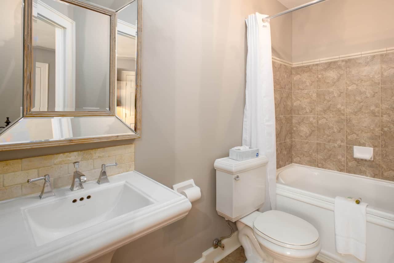 River Room Bathroom