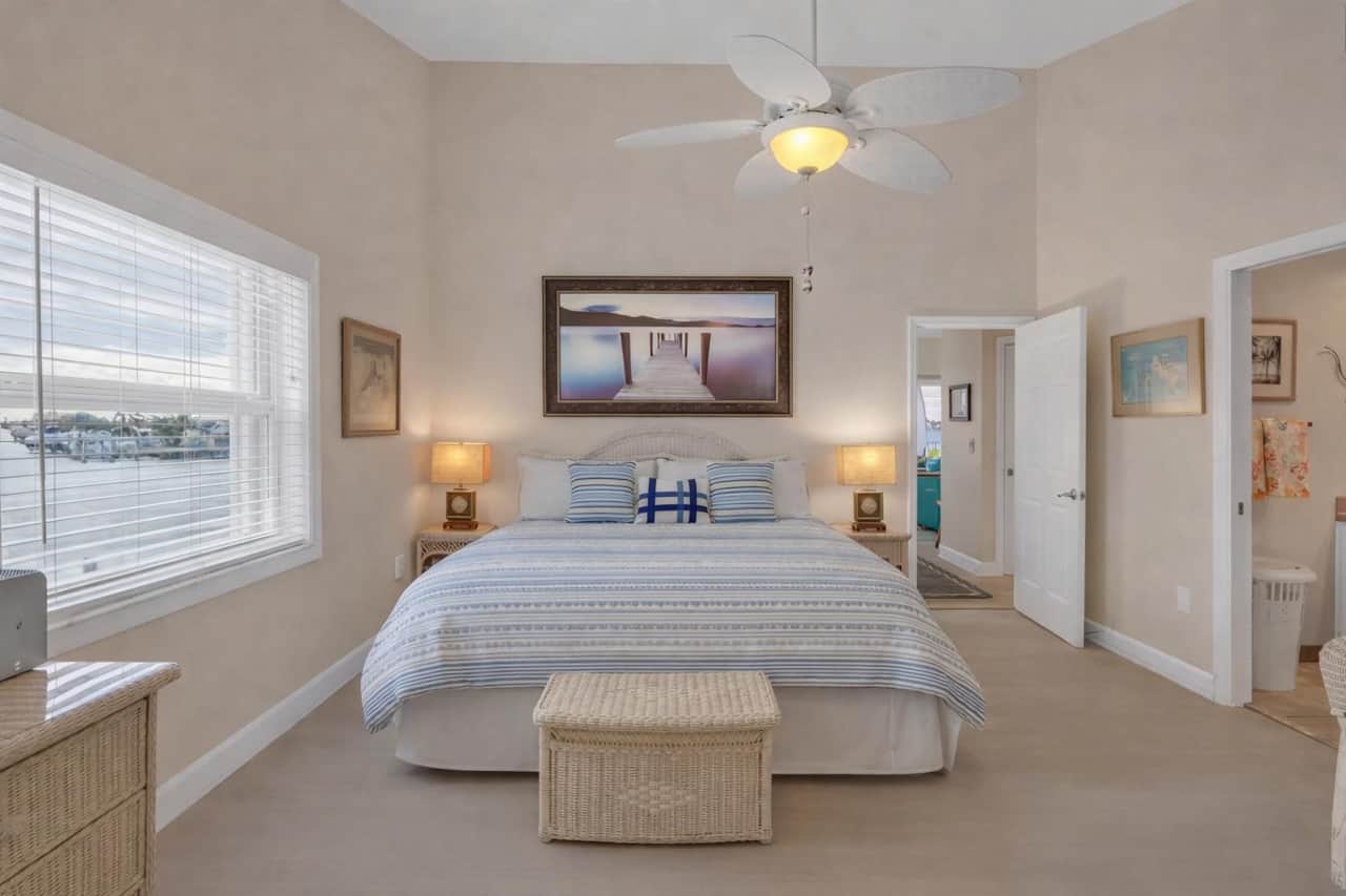 Main Bedroom King