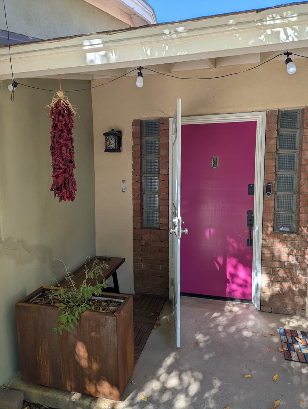 PXL 20251029 202300167