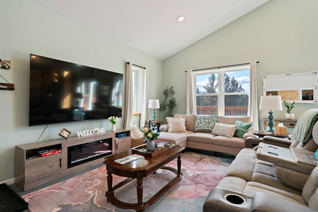 Living room upstairs with a super comfy recliner that gives you a massage!