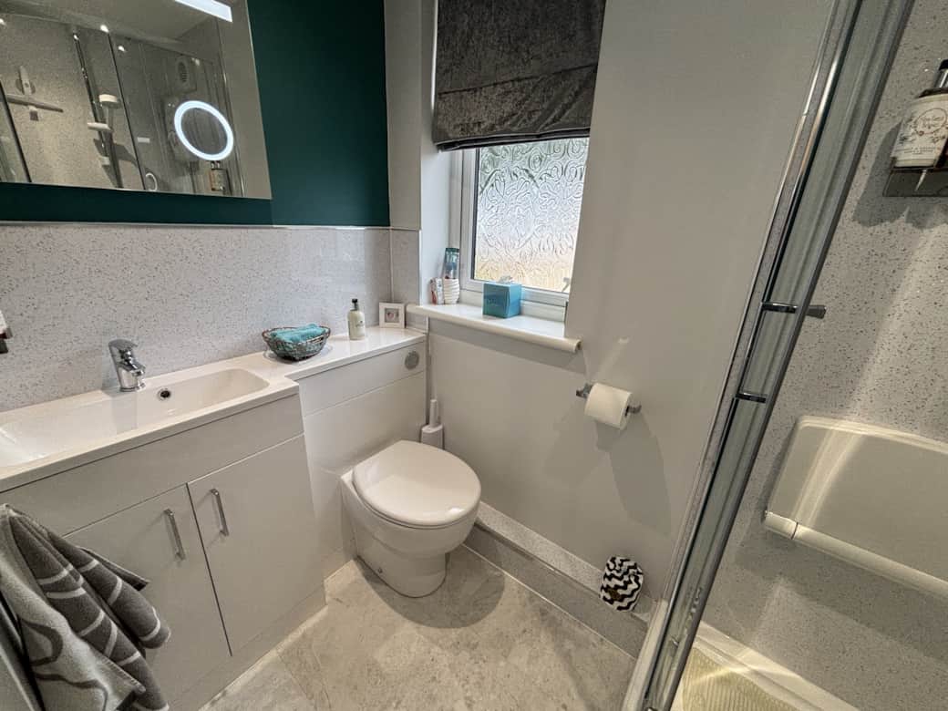 The Acorn bathroom