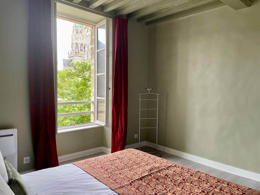 1st bedroom